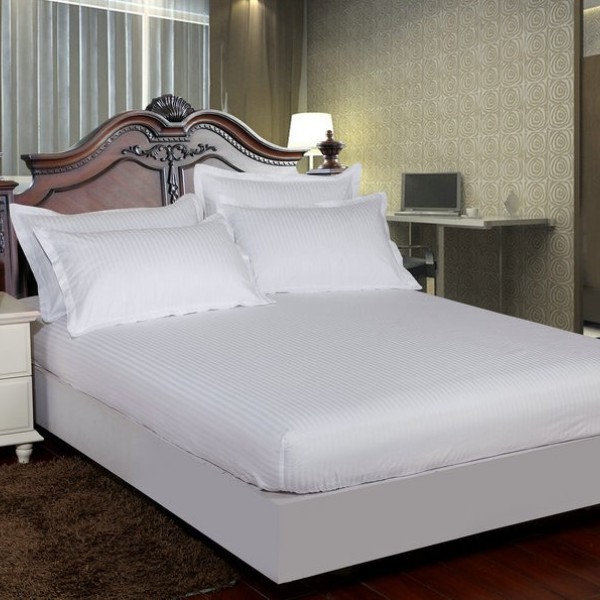 Husa pat damasc alba din bumbac pentru saltea 160x200 cm cu elastic la colturi
