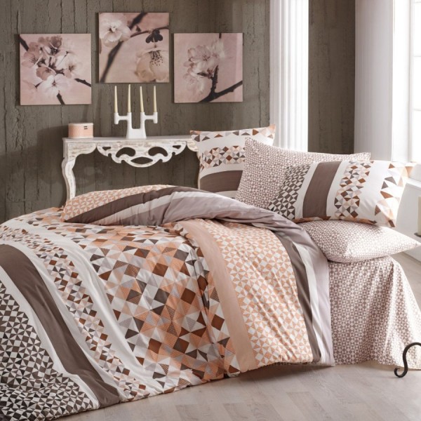 Lenjerie de pat din bumbac 100% ranforce cu design geometric în tonuri de maro și bej, decor elegant și cald