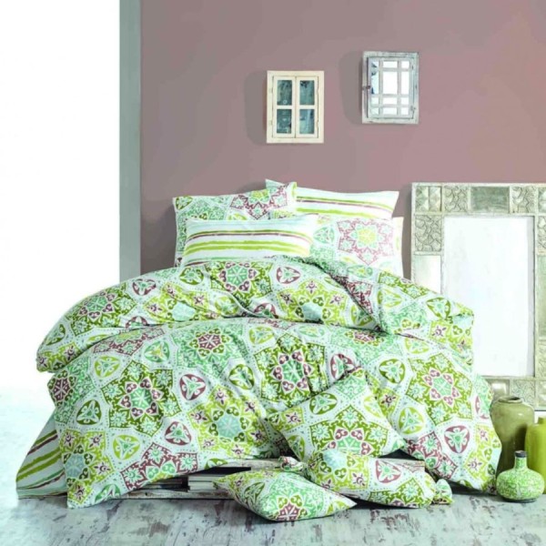 Lenjerie de pat dublu bumbac 100% ranforce Ornament cu design viu colorat în nuanțe de verde, roz și alb.