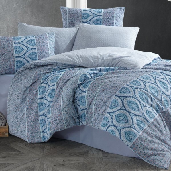 Lenjerie de pat dublu bumbac 100% ranforce Papilio cu design geometric în nuanțe de albastru și gri.