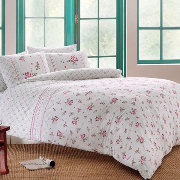 Lenjerie de pat dublu din bumbac 100% ranforce cu design floral delicat în nuanțe de roz și alb