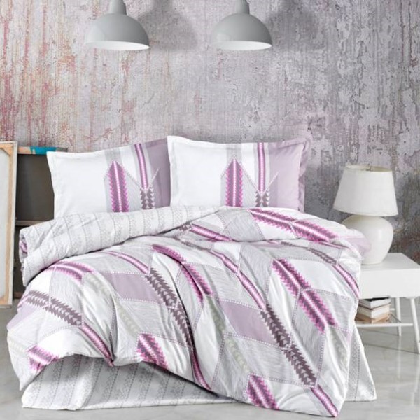 Lenjerie de pat bumbac 100% Ranforce Azur cu design geometric în nuanțe de mov și gri pe fundal alb, modern și elegant.