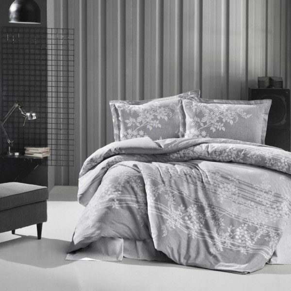 Lenjerie de pat dublu bumbac 100% ranforce Ralex Pucioasa Bova V1 cu design floral subtil în nuanțe de gri.