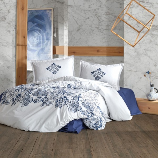 Lenjerie de pat dublu din bumbac ranforce cu model floral în nuanțe de albastru pe fundal alb