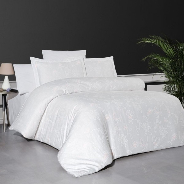 Lenjerie de pat First Choice Carmina Alb bumbac satinat 220 TC cu imprimeu floral alb si arabescuri roz pal
