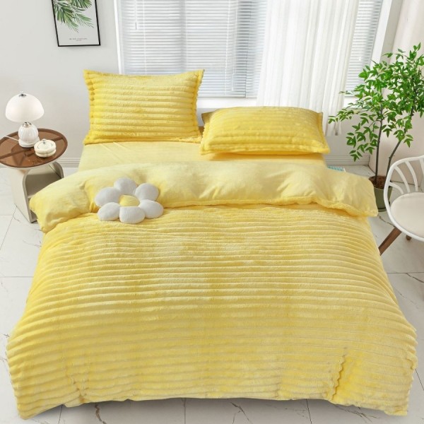 Lenjerie de pat cocolino Line galbena pentru pat dublu, material moale de inalta densitate, ideal pentru sezonul rece.