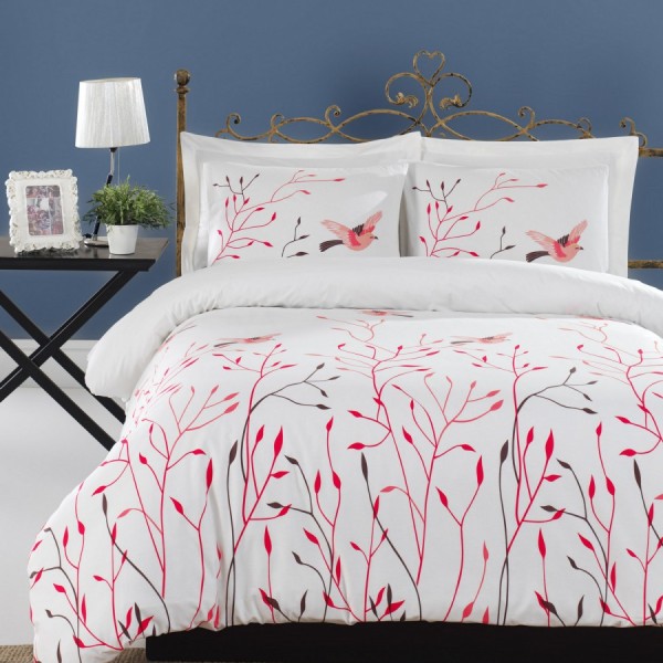 Lenjerie de pat dublu bumbac 100% ranforce cu design floral și păsări în nuanțe de roz și alb, set de 4 piese