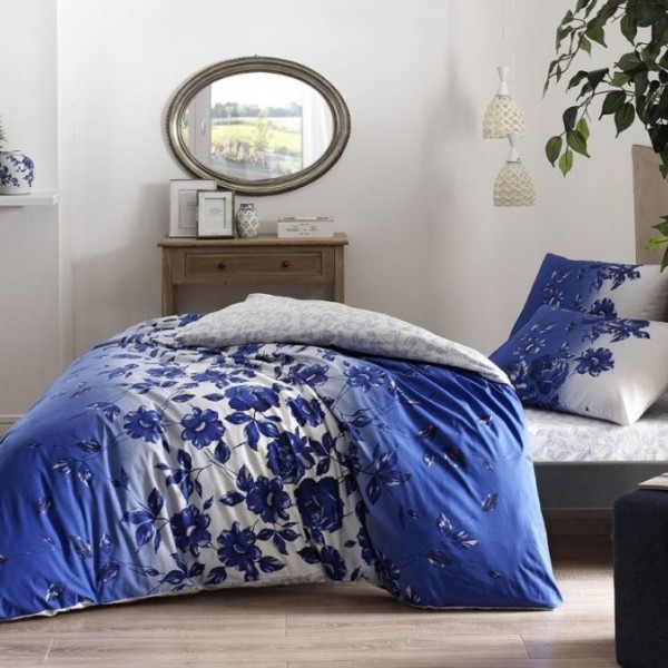 Lenjerie de pat dublu bumbac 100% Ranforce Lizzy cu design floral în nuanțe de albastru intens și alb
