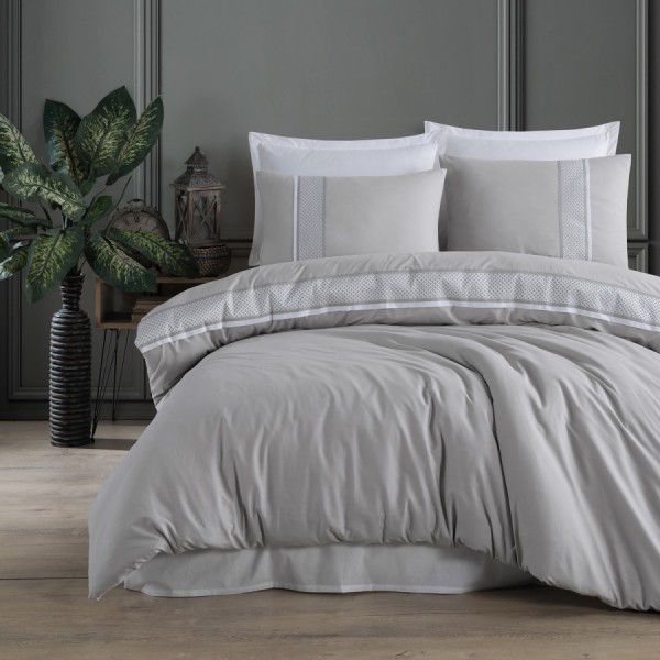 Lenjerie de pat dublu cu bordură jacquard, Clasy Home, design dungi și bordură gri-alb - Tulkas V1