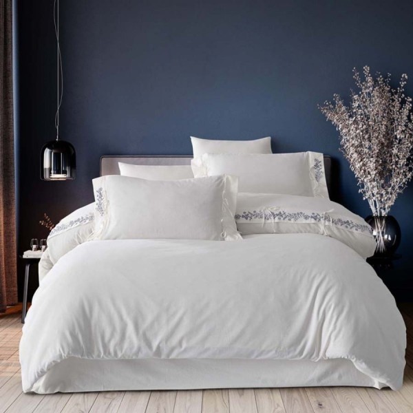 Lenjerie pat dublu cu broderie albastra Liberte Dove ecru bumbac 100% ranforce prespalat Bahar Tekstil