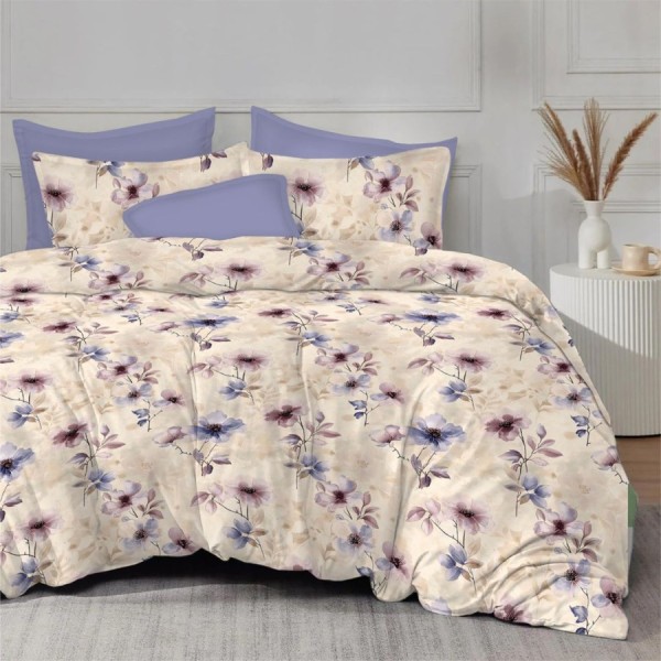 Lenjerie de pat dublu din finet Flori mov cu imprimeu floral delicat in nuante de mov si lila pe fundal crem