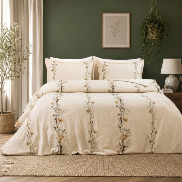 Lenjerie de pat Yoan din bumbac prespalat cu imprimeu digital, crem cu flori delicate si borduri decorative