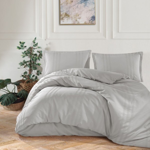 Lenjerie de pat jacquard ranforce gri Clasy Home Melkor V7 pe pat elegant