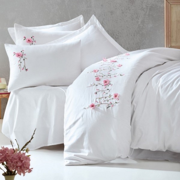 Lenjerie de pat albă din bumbac satin cu broderie florală roz