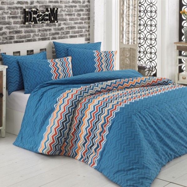 Lenjerie de pat ranforce Bahar Home Essentiel Blue cu design zig-zag multicolor pe fundal albastru intens