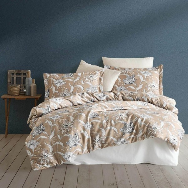 Lenjerie de pat satin de lux 6 piese Class Home Collection Vitale Floral cu imprimeu floral pe fundal bej caramel