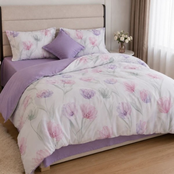 Lenjerie finet cu elastic 6 piese Lalele pastel, model floral cu lalele roz si lila pe fundal deschis, cu cearsaf uni lila