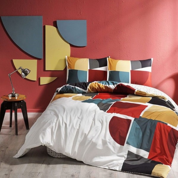 Lenjerie de pat cu elastic pentru saltea de 160x200 cm, design geometric viu colorat în roșu, galben, albastru și negru, bumbac 100% ranforce