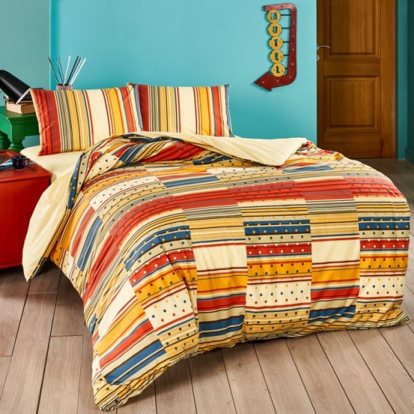 Lenjerie de pat cu elastic pentru saltea de 160x200cm din bumbac 100% ranforce, model Tac Martin, set de 4 piese, în culori vibrante de roșu, galben, albastru și portocaliu.