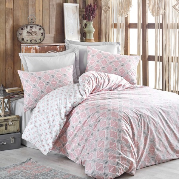 Lenjerie de pat dublu din bumbac 100% ranforce, model Cotton Box Fine Pink, cu modele geometrice roz și alb.