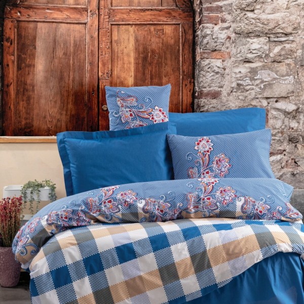 Lenjerie de pat din bumbac 100% ranforce, model Galano Dark Blue, motive florale și carouri în nuanțe de albastru închis, roșu și bej
