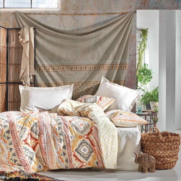 Lenjerie de pat dublu din bumbac 100% ranforce, model Cotton Box Jamila Beige, cu motive etnice în nuanțe de bej și portocaliu.