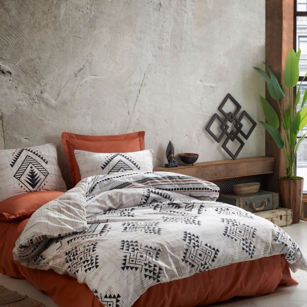 Lenjerie de pat dublu din bumbac 100% ranforce, model Lenuta Cinamon, cu design geometric negru și alb pe fundal alb.