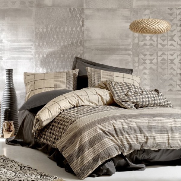 Lenjerie de pat dublu din bumbac 100% ranforce, model Cotton Box Rina Anthracite, cu motive geometrice și dungi elegante în nuanțe de antracit și crem.