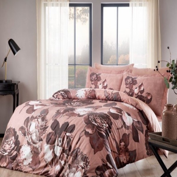 Lenjerie de pat dublu satin de lux TAC model Avila cu imprimeu floral digital și nuanțe roz-maro, fabricată din 100% bumbac satinat.