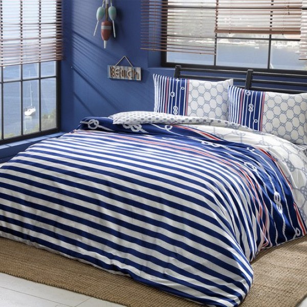 Lenjerie de pat dublu bumbac 100% Ranforce, cearșaf elastic 160x200 cm, design nautic cu dungi albastre și albe.