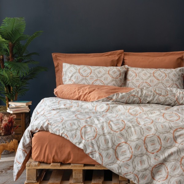 Lenjerie de pat Cottonbox Life Cinnamon din bumbac 100% ranforce, cu design geometric în nuanțe de scorțișoară și gri pe fundal bej