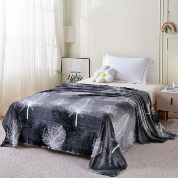 Patura cocolino negru-gri cu imprimeu alb de pene 200x230 cm
