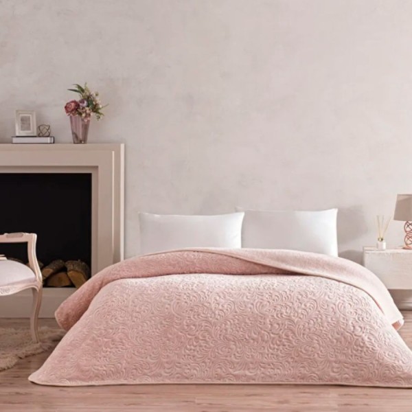 patura embosata TAC Doressa roz 220x240 cm model ornamental reliefat utilizata ca patura sau cuvertura decorativa pentru pat