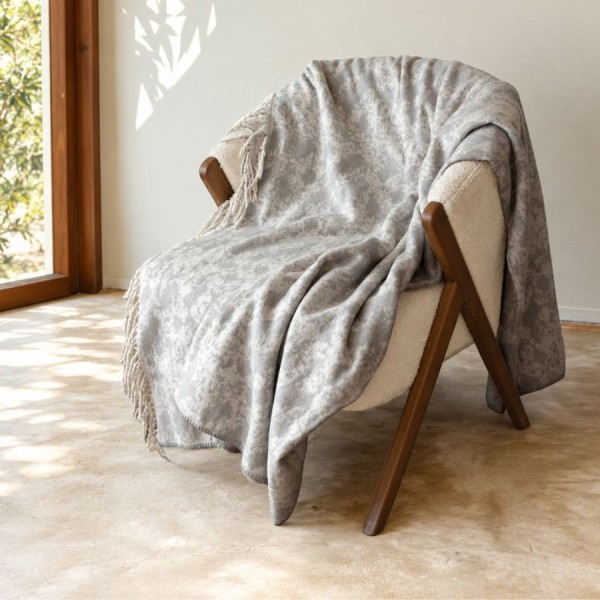 patura Ravin Gri First Choice Daily 200x220 cm din bumbac si acril cu model abstract gri crem si franjuri decorative