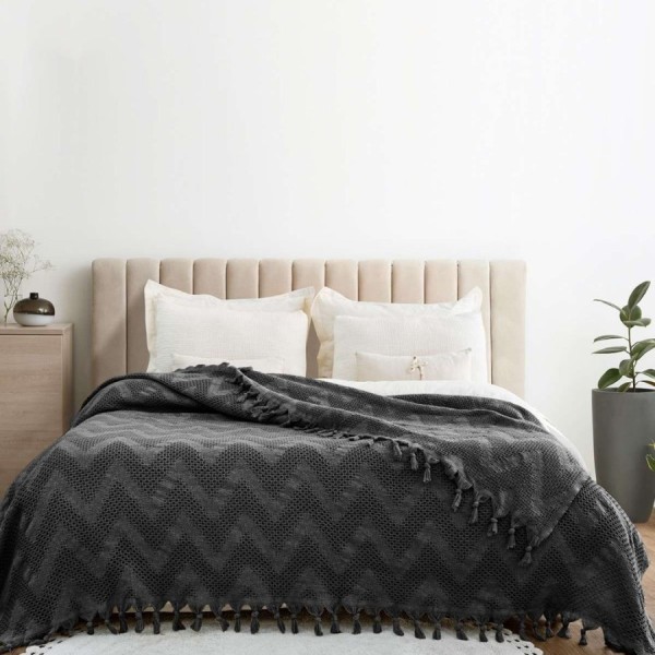Pled bumbac reciclat Naomi Antracit 200x230 cm cu ciucuri și model zig-zag