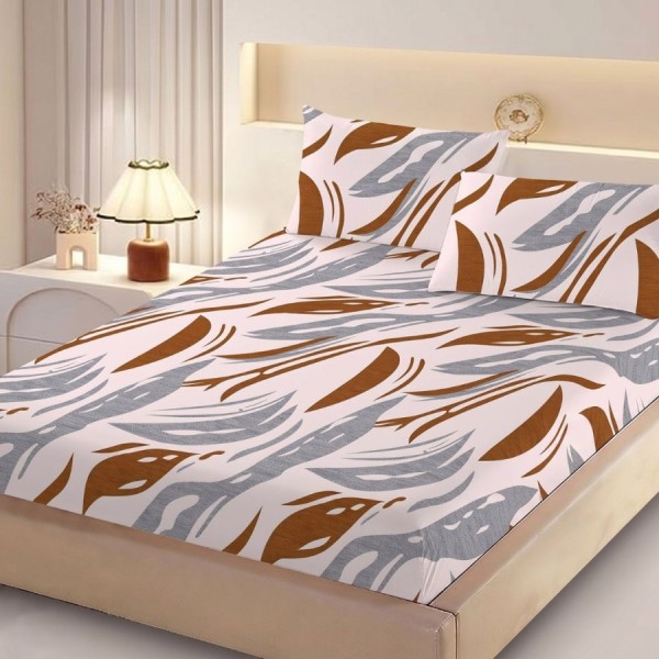 Set husa pat finet 160x200 cm cu elastic model abstract maro-gri si 2 fete de perna asortate, fabricat in Romania