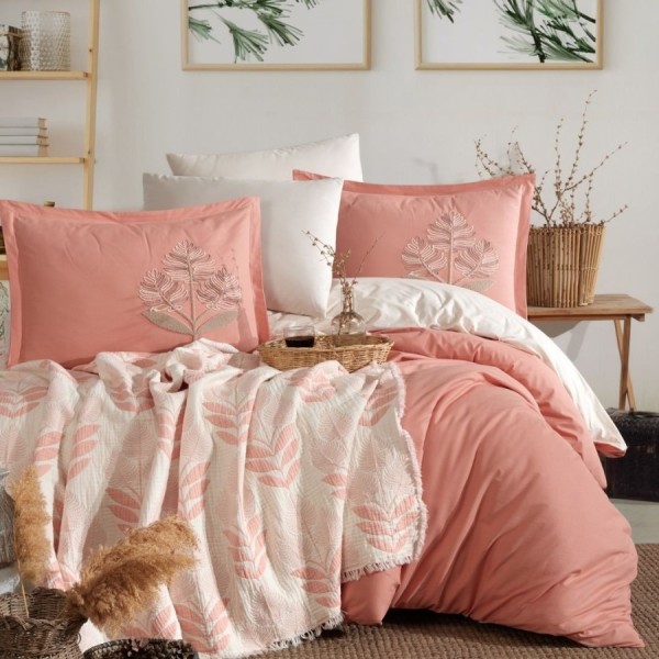 set lenjerie pat cu cuvertura muselina Clasy Home Loreva V3 roz somon si crem