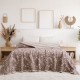 Cuvertura muselina 220x240 cm Victoria Roz inchis cu doua fete si model floral jacquard