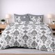 Lenjerie de pat dublu din finet Baroc cu imprimeu ornamental gri inchis pe fundal alb
