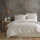 Lenjerie de pat dublu Nazenin Home Slub Ranforce Natur Denim, 100% bumbac natural cu dungi subtile albastre, combinație de confort rustic și design modern pentru un somn odihnitor și stilat.