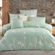 Lenjerie de pat dublu în nuanțe de verde cu model floral, fabricată din bumbac 100% ranforce de la Nazenin Home.