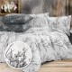Lenjerie de pat pentru o persoana cu model de crengute cu muguri in nuante de gri pe fundal alb, material bumbac creponat, set 3 piese.