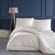 Lenjerie de pat jacquard ranforce alba Clasy Home Melkor V1 pe pat elegant