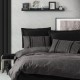 Lenjerie de pat dublu bumbac 100% ranforce Cottonbox Bitter, design modern minimalist în albastru petrol cu detalii negre.