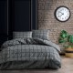 Lenjerie pat dublu bumbac ranforce cu elastic Kare bej Cozy Home cu carouri crem