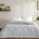 patura embosata TAC Tessra ecru 220x240 cm cu model reliefat utilizata ca patura sau cuvertura decorativa pentru pat