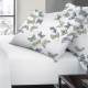 Set de două fețe de pernă cu design floral model Iria, 50x70 cm, fabricate din bumbac 100%, cu flori colorate pe fundal alb