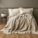 Set cuvertura jacquard verde balsam Lude First Choice cu fete de perna crem brodate cu ramuri de maslin