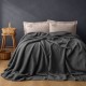 Set cuvertura jacquard verde balsam Lude First Choice cu fete de perna crem brodate cu ramuri de maslin