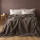 Set cuvertura jacquard verde balsam Lude First Choice cu fete de perna crem brodate cu ramuri de maslin